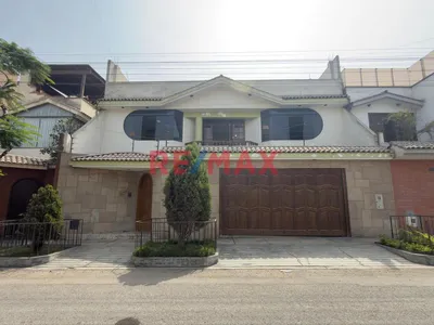 🏡 Amplia Casa En Venta – Urbanización San Antonio De Carapongo