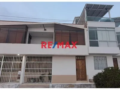 Venta de Casa en Punta Hermosa - Lima 7 Dormitorios