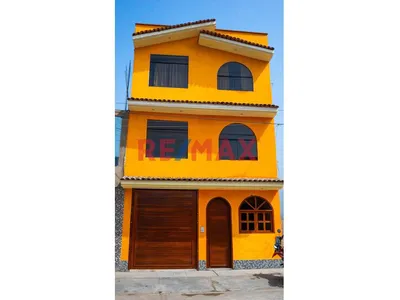 🏡✨ ¡Vive Con Comodidad Y Proyección En Sol De Huampaní – 4Ta Etapa! ✨🏡