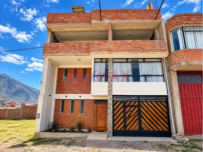 🏡🔥 ¡Casa De 3 Pisos + Azotea En Venta En Oropesa, Cusco!