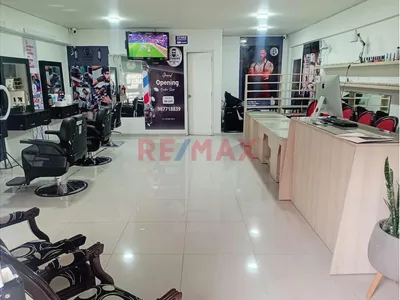 Traspaso De Barbería Implementada En Zona Estratégica – Cayma Y Av. Ejercito