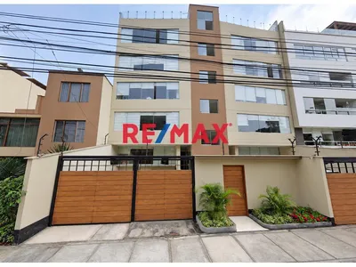 Alquiler Departamento 3 Dormitorios En Surco Limite Con Miraflores