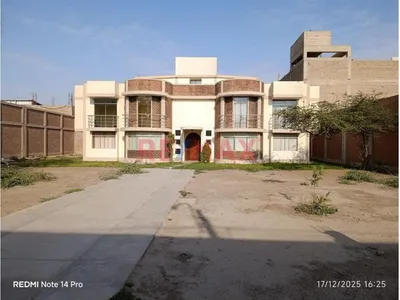 Alquiler de Casa en - Chiclayo 8 Dormitorios 