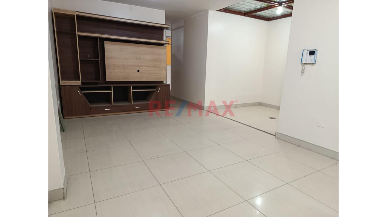 Departamento En Venta 1Er Piso  + Cochera