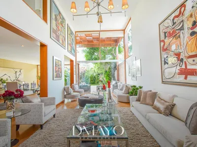 Venta de Casa en Santiago de Surco - Lima 5 Dormitorios 