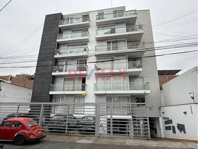 Alquiler De Departamento Amplio E Iluminado En El Corazón De Barranco