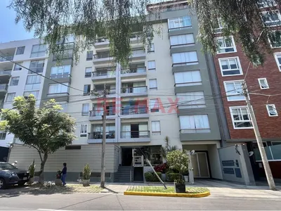 Departamento En Venta - Miraflores - Límite Con San Isidro / Us$180,000