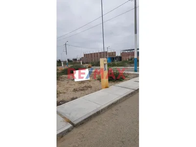 Venta De Terreno En Esquina En Urb.Villa Verde 123M2