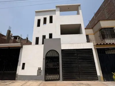 Venta de Casa en Ate - Lima 1 Dormitorio