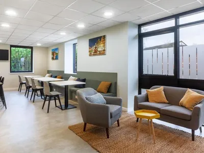 Alquiler de Oficina en Ate - Lima 0 Dormitorio 