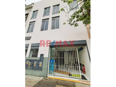 Clínica En Venta - 6 Pisos Equipada