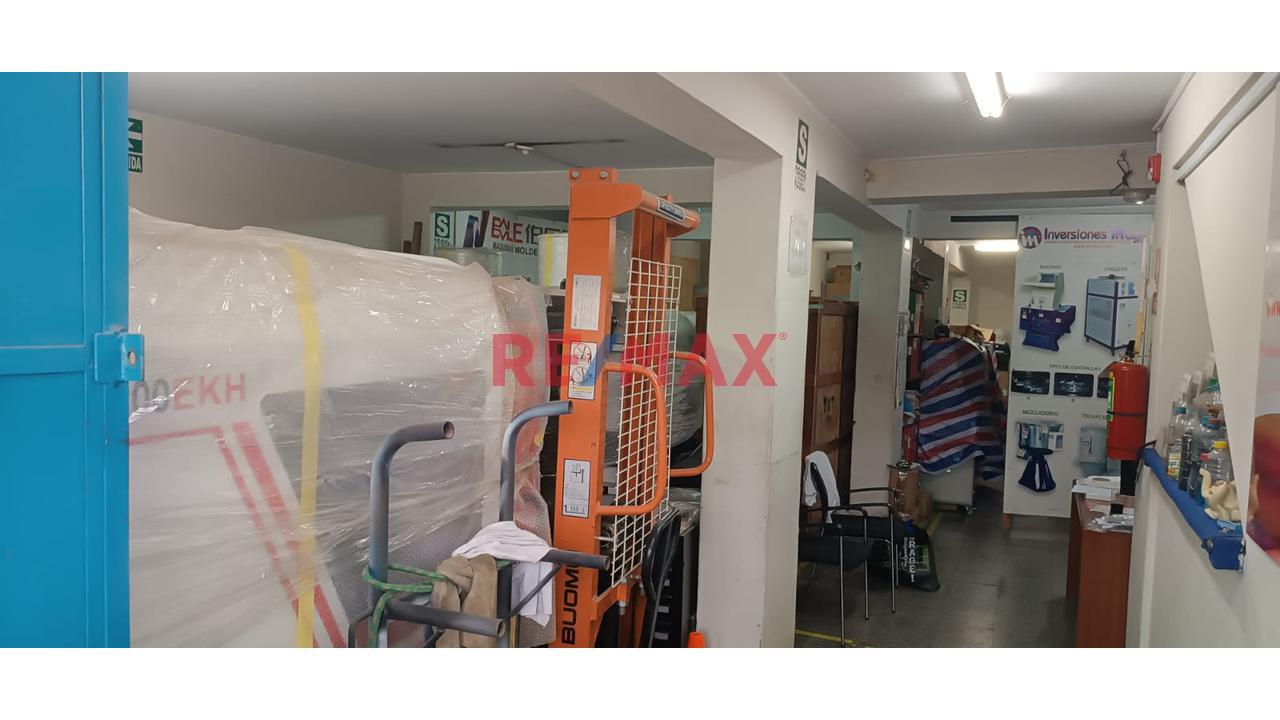 Se Vende Local Comercial En Av. Nicolás Arriola San Luis