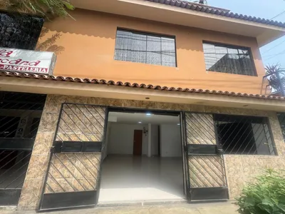 Alquiler de Local Comercial en Santiago de Surco - Lima 0 Dormitorio 