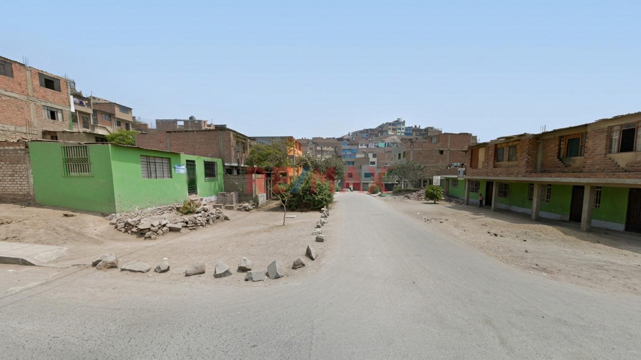 Amplia Casa Como Terreno En Venta En Esquina En Sjl, Urb Canto Sol
