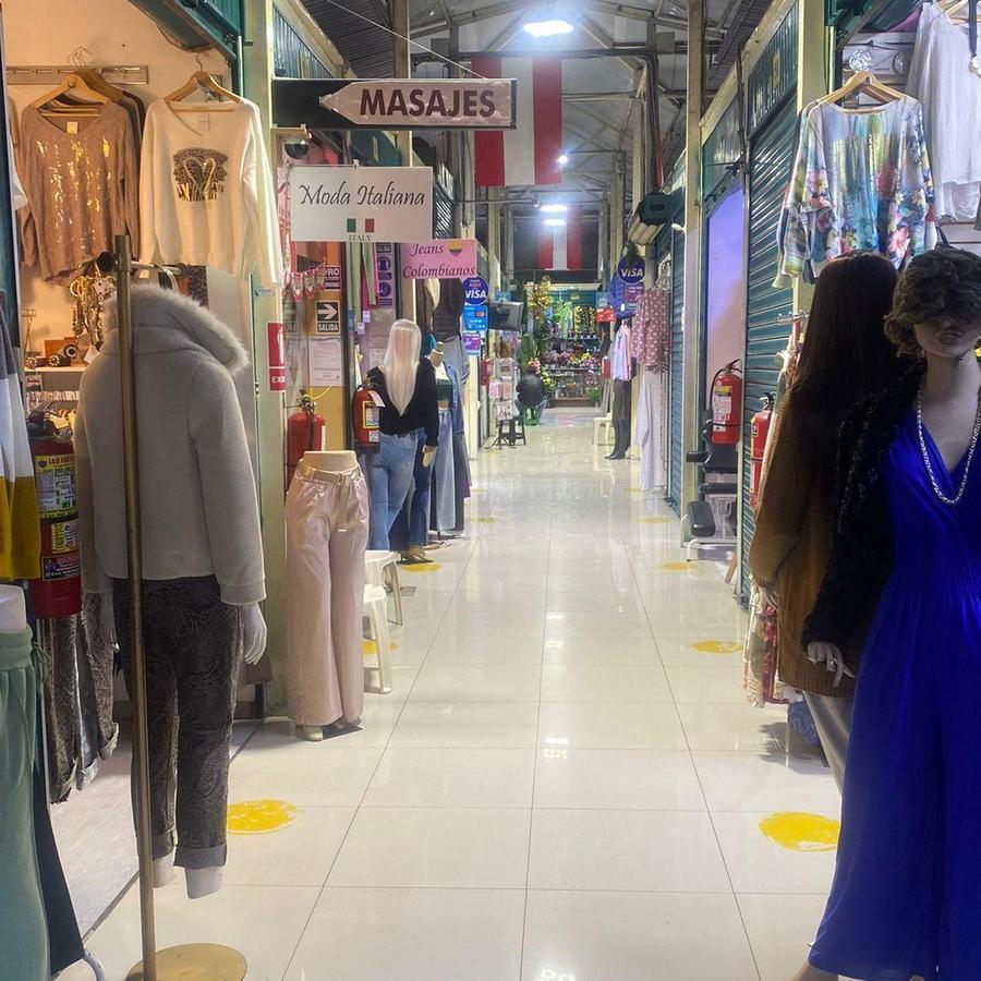 Venta de Local Comercial en Santiago de Surco - Lima 1 Dormitorio 