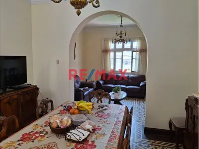 Vendo Dúplex Tipo Casa 2Do Y 3Er Piso Jesús María. Acceso Independiente A Calle, Vista Externa.