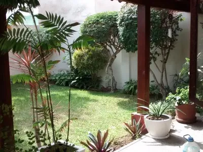 Venta de Casa en Santiago de Surco - Lima 4 Dormitorios
