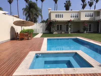 Venta de Casa en Chorrillos - Lima 9 Dormitorios 