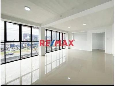 Alquilo Amplio Local Comercial En 4To Piso En Los Olivos!   🏫🏥