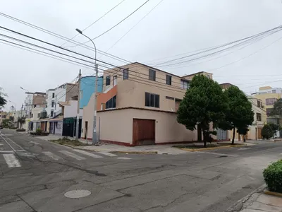 Venta de Casa en Chorrillos - Lima 6 Dormitorios