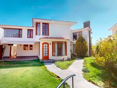 Venta de Casa en Cayma - Arequipa 3 Dormitorios 