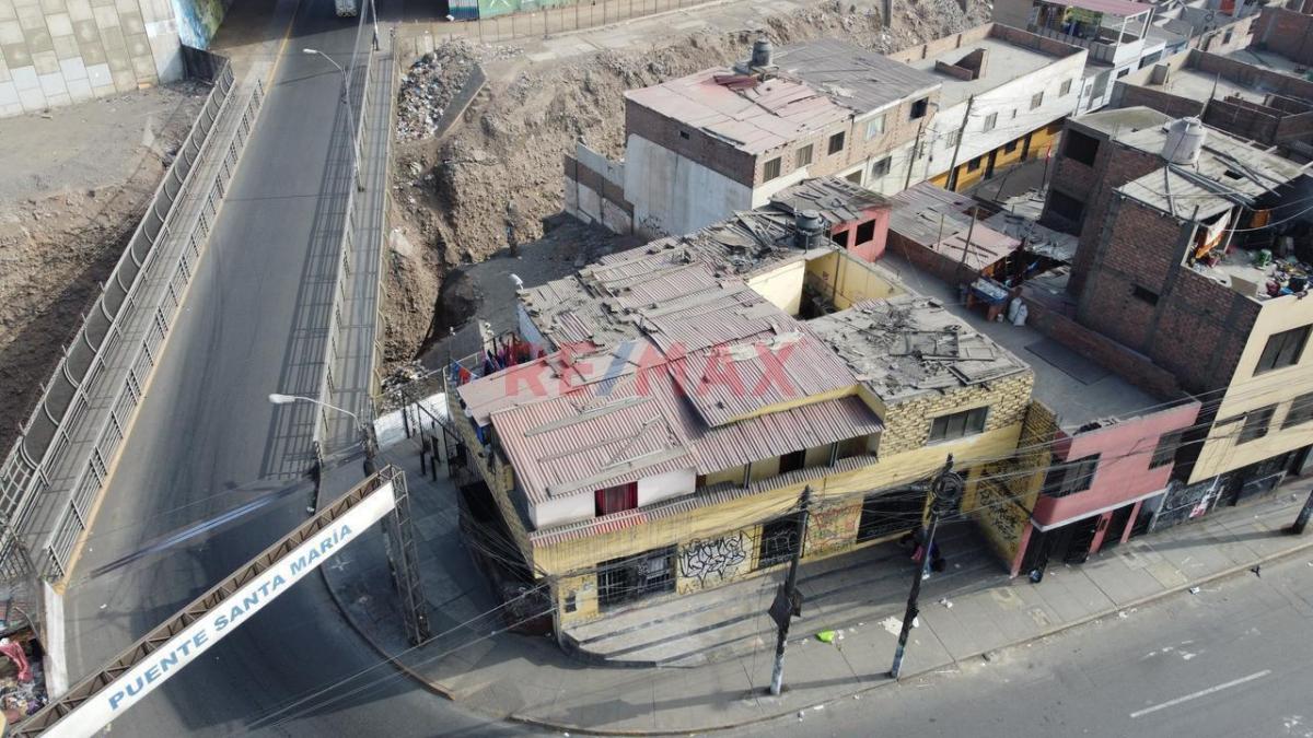 Venta de Casa en San Martín de Porres - Lima 5 Dormitorios 