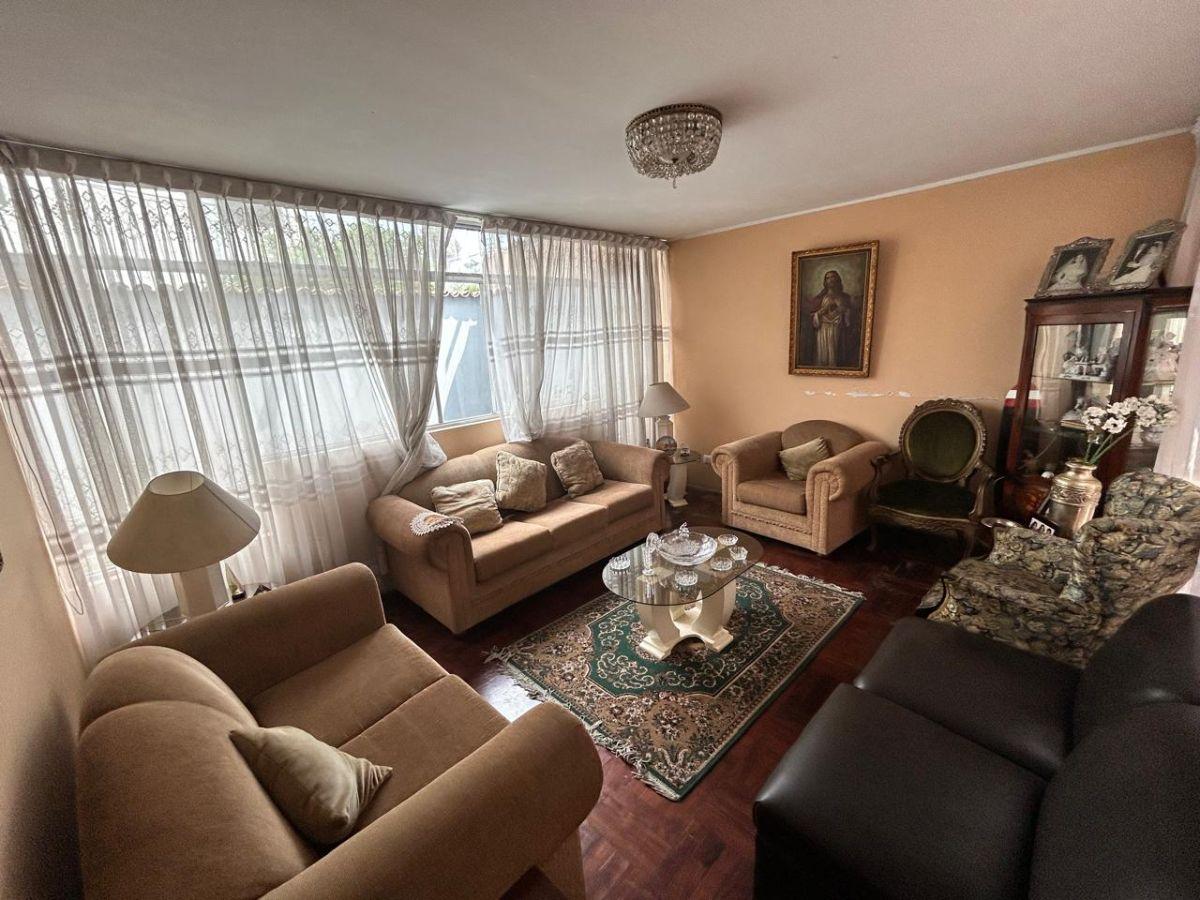 Venta de Casa en San Borja - Lima 5 Dormitorios 