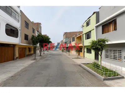 Venta De Departamento En San Martín De Porres, Avenida Perú Con 12 De Octubre