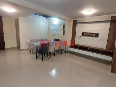 ¡Dúplex En Primer Piso Frente A Parque En Urbanizacion Monserrate!   S/2500 Soles