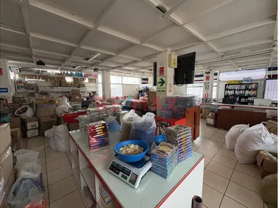 Venta De Local Comercial De 2 Pisos + Azotea | 633 M² | Esquina En Paruro Cdra 9– Cercado De Lima
