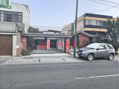 Se Vende Propiedad En La Av Javier Prado Frente Al Banco De La Nación