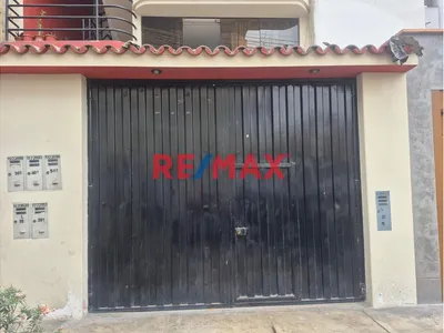 ¡Alquila Local Comercial De 120 M² En Ate! Ubicación Estratégica Para Impulsar Tu Negocio