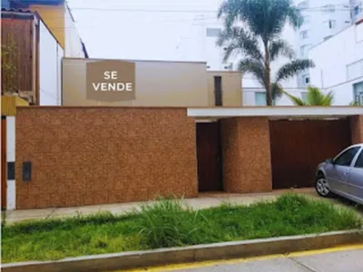 Venta de Casa en Santiago de Surco - Lima 3 Dormitorios