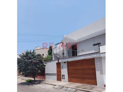 🏡 ¡Amplia Casa Remodelada En San Miguel, Con Gran Potencial Para Seguir Creciendo!