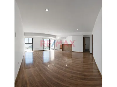 Amplio Penthouse Con Hermosa Vista En Cayma