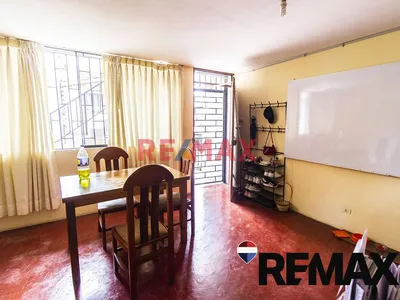 Se Vende Departamento En Tercer Piso En Villa Maria Del Triunfo