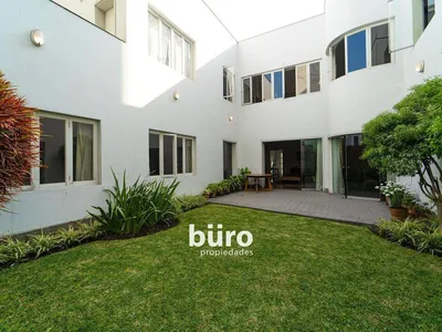 Venta de Casa en Miraflores - Lima 0 Dormitorio 