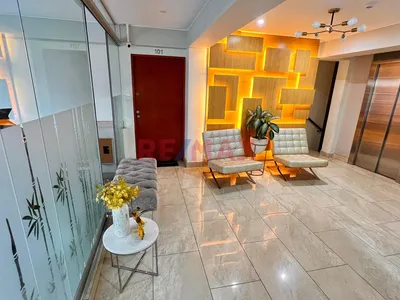 ¡Oportunidad En La Calera De La Merced!  Dpto.  82 M² Con Balcón Y Cochera Por Us$ 158,000