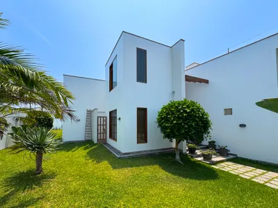 Se Vende Casa En La Encantada De Villa En Chorrillos