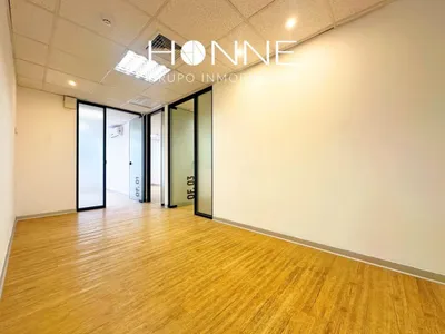 Venta de Oficina en Santiago de Surco - Lima 0 Dormitorio 