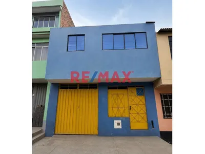 Casa Comercial En San Juan De Lurigancho