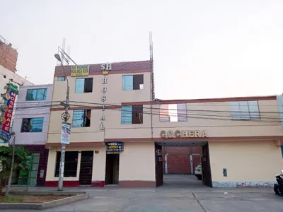 Venta de Local Comercial en Los Olivos - Lima 17 Dormitorios 