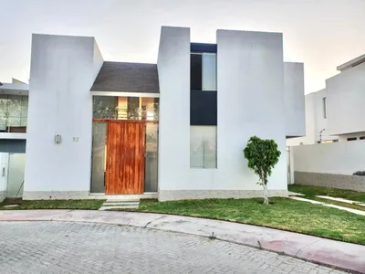 Venta de Casa en Cerro Colorado - Arequipa 4 Dormitorios 