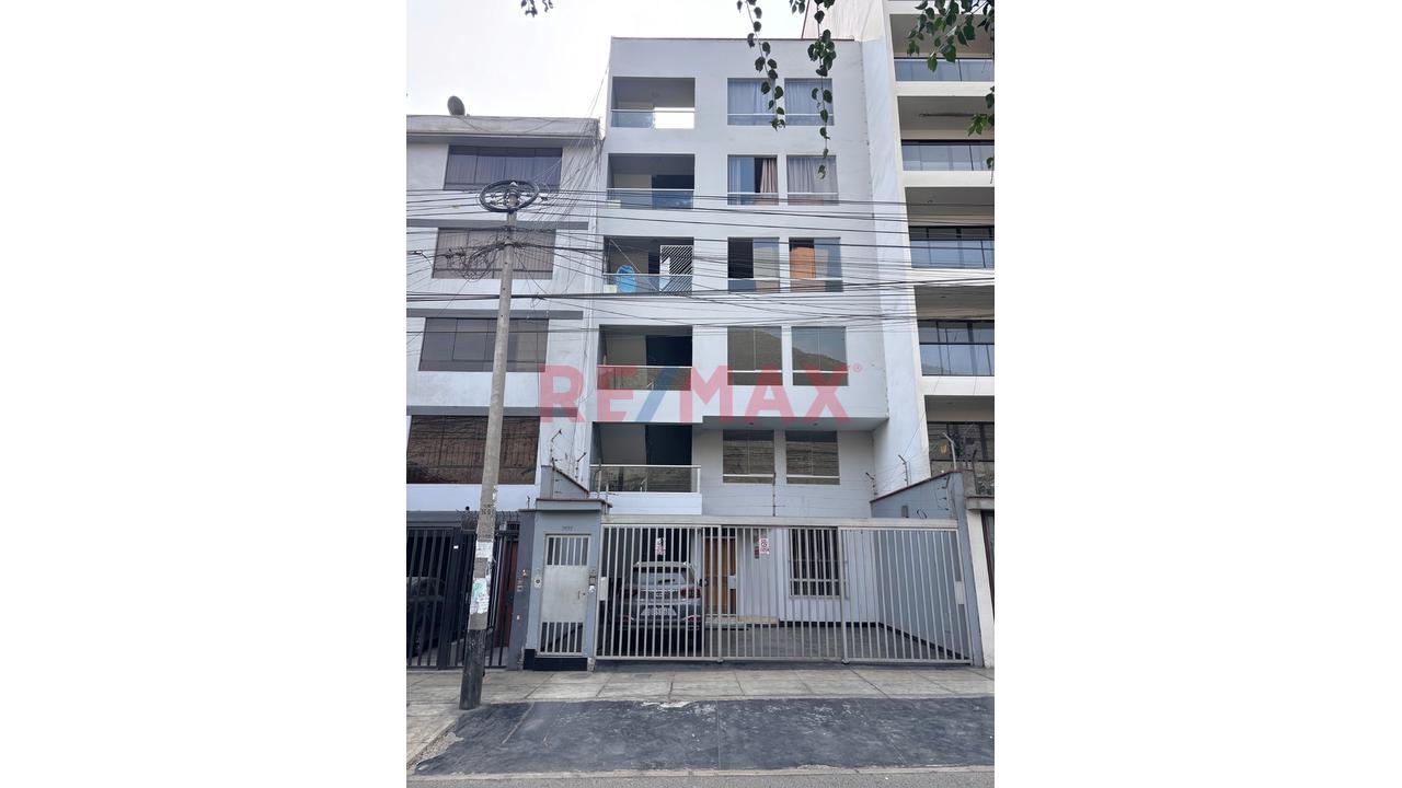 Venta Dpto Ate 3Er Piso - 103Mt2 - 3 Habitaciones Vista Exterior