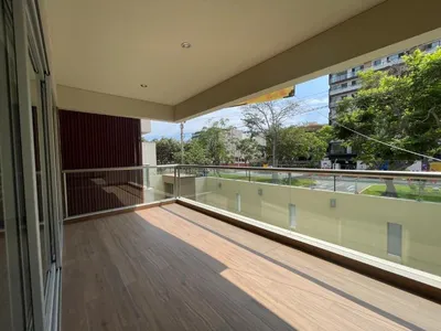 Venta de Departamento en Santiago de Surco - Lima 4 Dormitorios