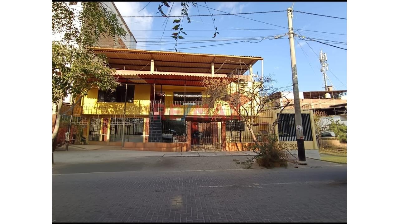 Casa En Venta – Urb. Las Mercedes