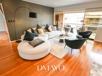 Venta de Departamento en Santiago de Surco - Lima 4 Dormitorios 