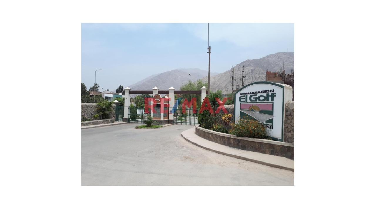 Vive El Lujo Y El Sol En El Golf De Huampaní: Terreno De 214 M^2