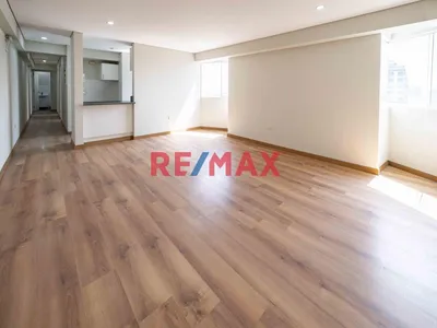 🚨 Departamento Alquiler 82 M² + 3 Dormitorios Límite Con San Isidro Por S/2,500! 🏡✨