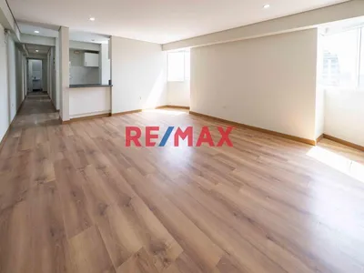 🚨 Departamento Alquiler 82 M² + 3 Dormitorios Límite Con San Isidro Por S/2,500! 🏡✨